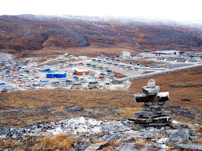 Salluit town picture